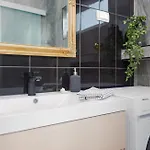 Luxuriöses Penthouse Welle Mit Whirlpool, Grill Und Meerblick