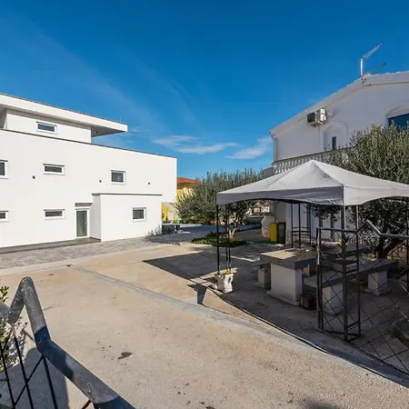 Luxurioeses Penthouse Welle Mit Whirlpool, Grill Und Meerblick Apartment *