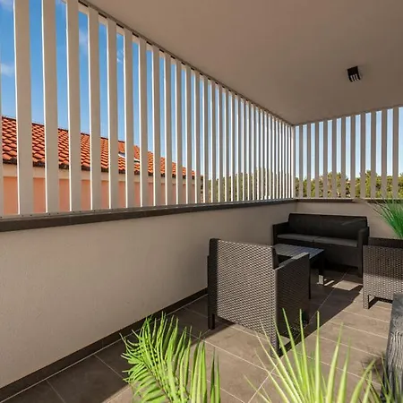 Appartement Luxurioeses Penthouse Welle Mit Whirlpool, Grill Und Meerblick *