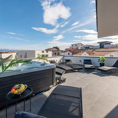 アパート Luxurioeses Penthouse Welle Mit Whirlpool, Grill Und Meerblick