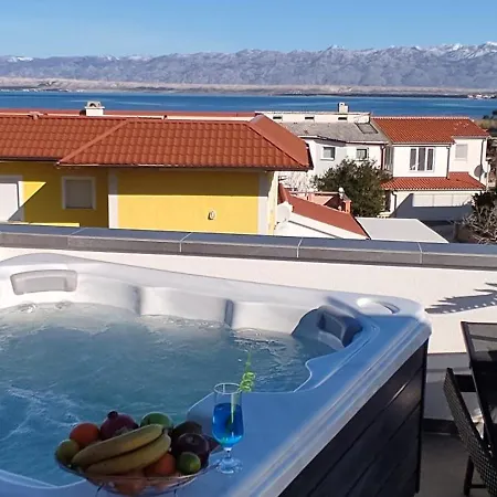 Appartement Luxurioeses Penthouse Welle Mit Whirlpool, Grill Und Meerblick Vir