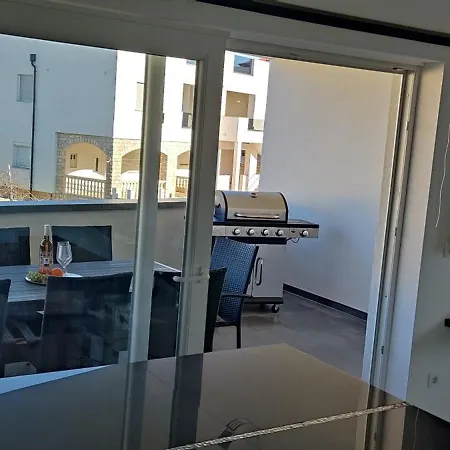 Luxurioeses Penthouse Welle Mit Whirlpool, Grill Und Meerblick