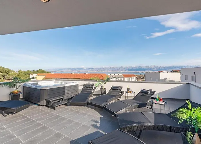 Appartement Luxurioeses Penthouse Welle Mit Whirlpool, Grill Und Meerblick Vir