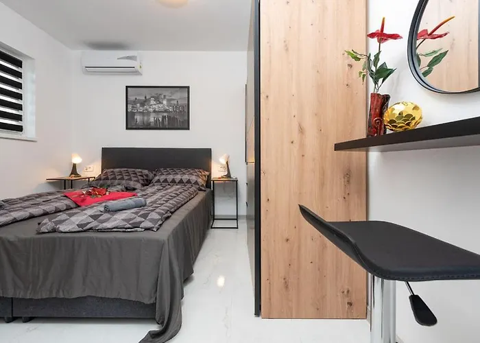 Luxurioeses Penthouse Welle Mit Whirlpool, Grill Und Meerblick
