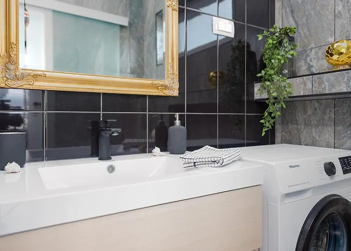 Luxurioeses Penthouse Welle Mit Whirlpool, Grill Und Meerblick