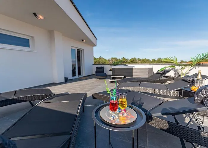 Luxurioeses Penthouse Welle Mit Whirlpool, Grill Und Meerblick *